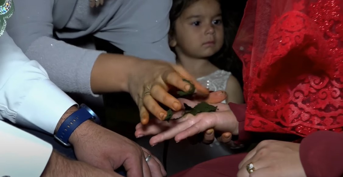Kadınlar Neden Kına Yakar – Dikiş Evi